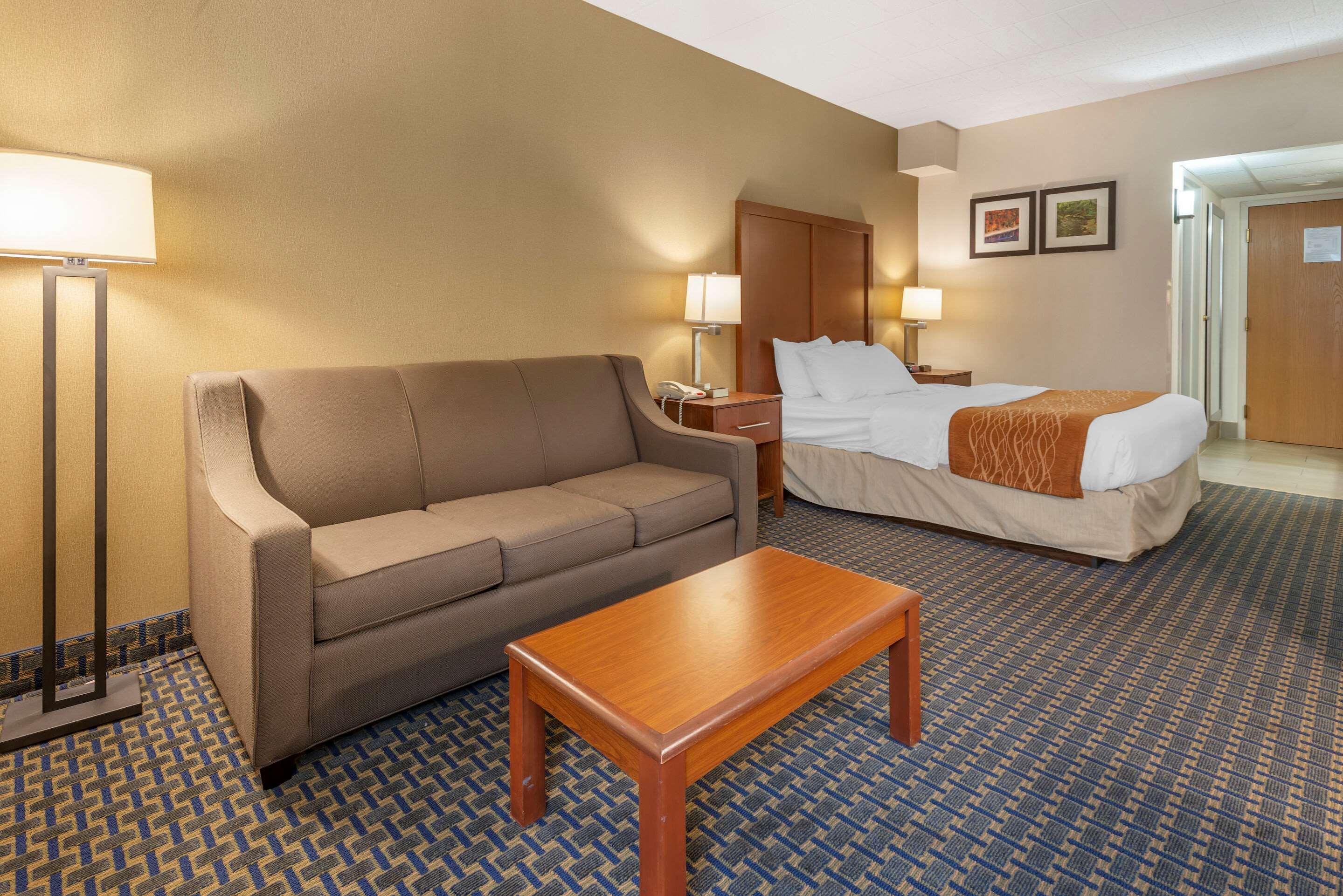 Comfort Inn West Hazleton Экстерьер фото