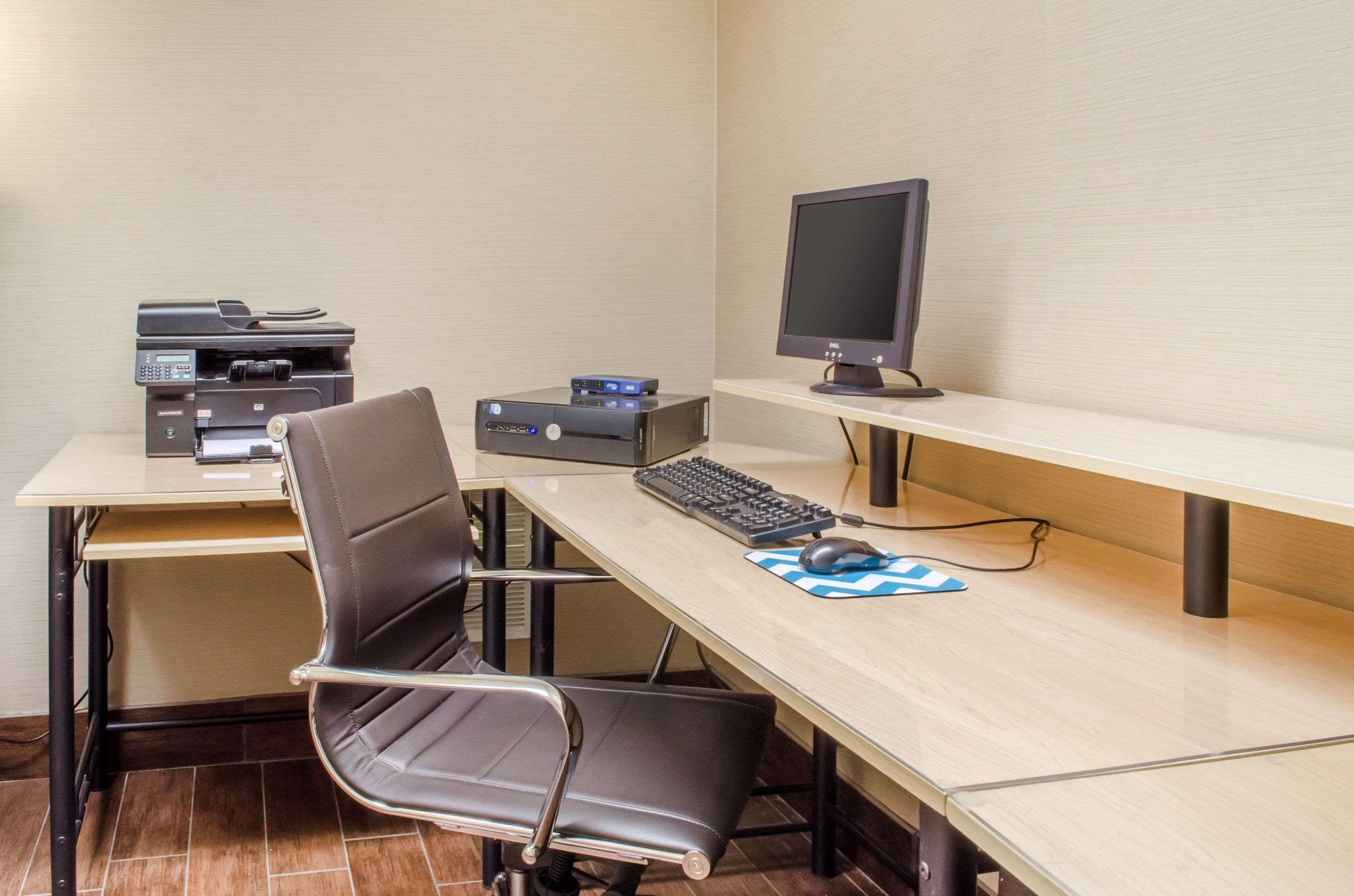 Comfort Inn West Hazleton Экстерьер фото