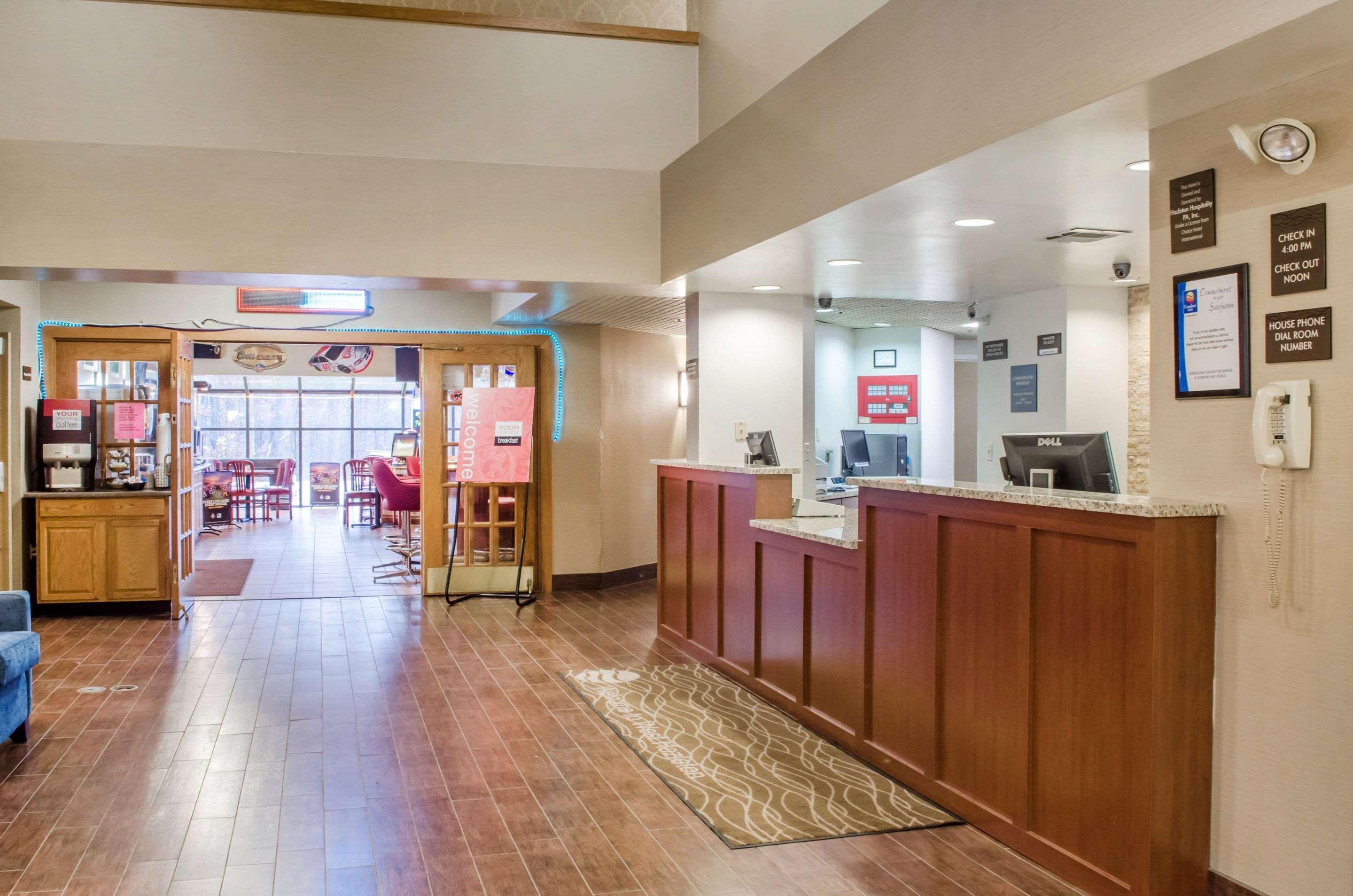 Comfort Inn West Hazleton Экстерьер фото
